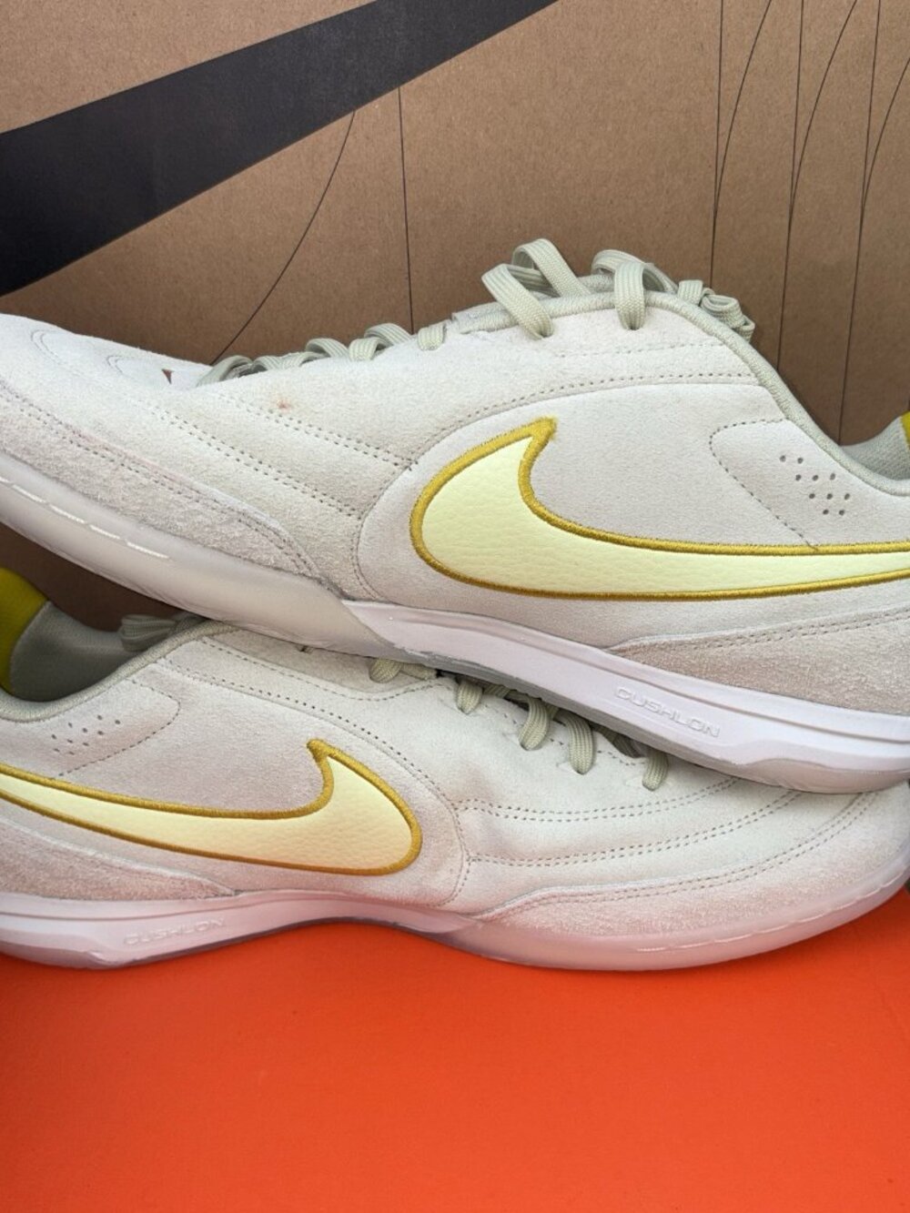 NEW Nike Tiempo Streetgato LE Soccer IQ8295-339 Olive Aura Men's Size 8 - Picture 3 of 7